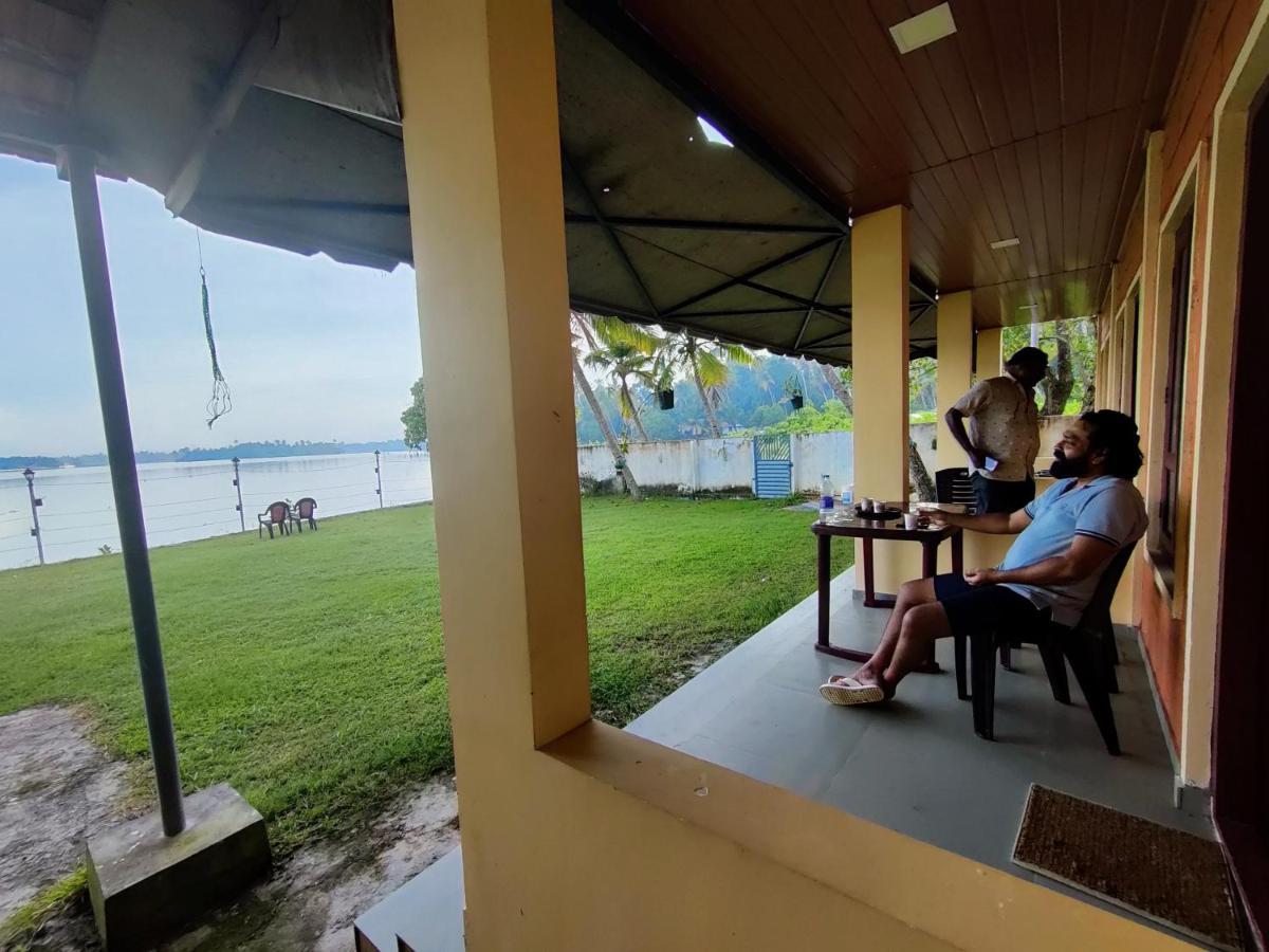 Apartamento Wind &Waves Kollam Exterior foto